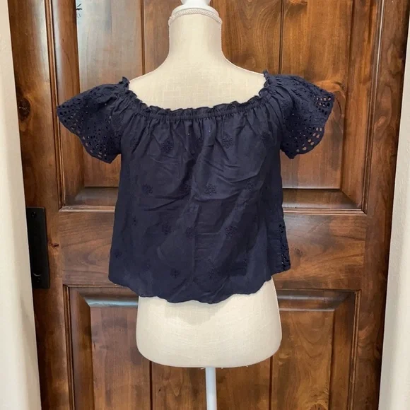 Hollister top XS. - Picture 4 of 5